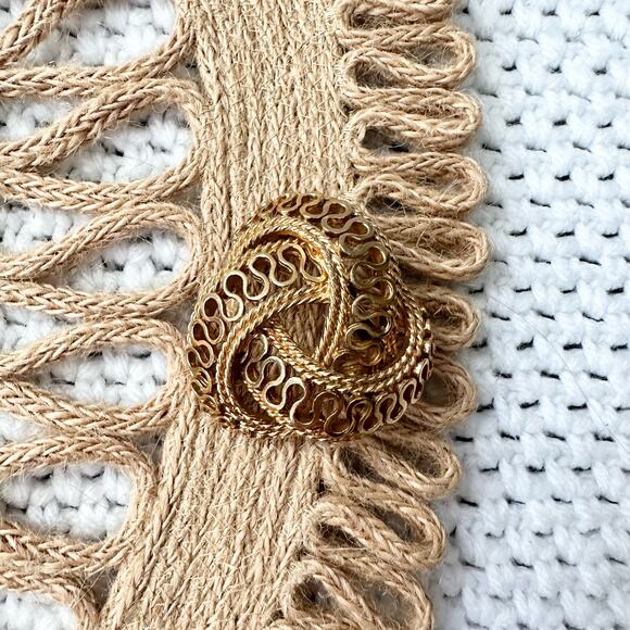 Boucher Jewelry - Boucher Vintage Gold Tone 9126 Gold Triple Knot Loop Brooch Pin Signed Luxury